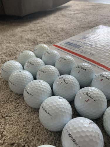 12 Used Titleist ProV1 / ProV1x Golf Balls
