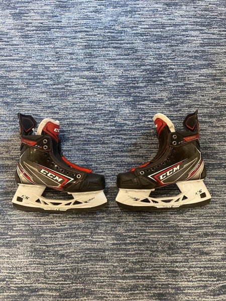 CCM JetSpeed FT2 Hockey Skates - Size 8 - Lightly Used