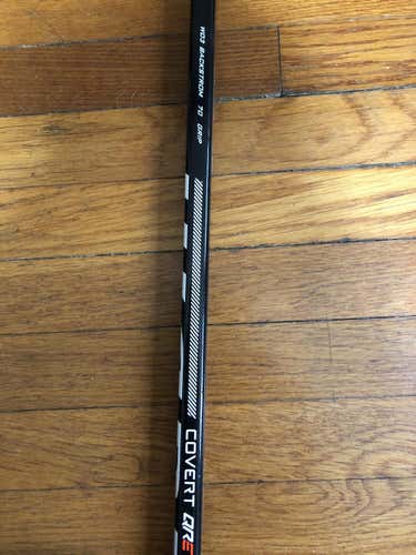 Intermediate Right Handed Mid Pattern Covert QRE Pro Hockey Stick