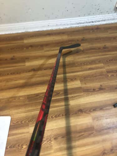 New CCM Jetspeed FT4 Pro Stick RH - 85flex - P29 Curve