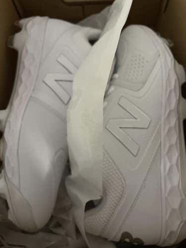 White Women's Molded Cleats New Balance Cleats