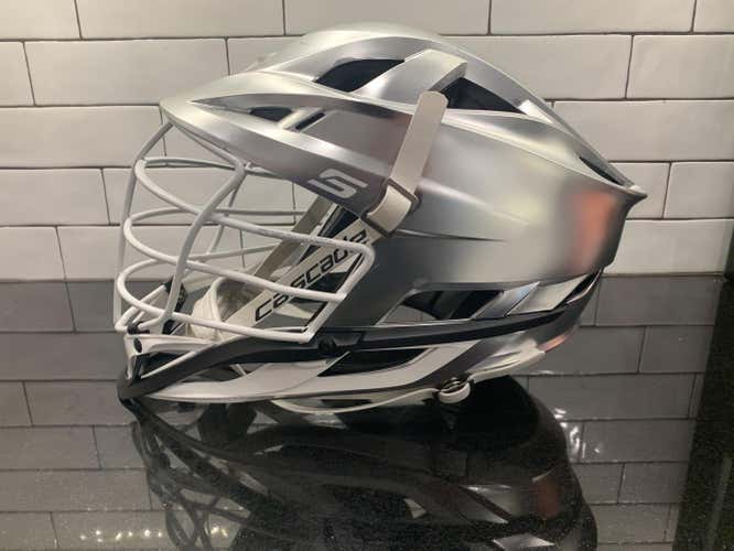 Silver Adult Player's Cascade S Helmet