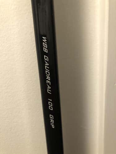 Senior Right Handed Mid Pattern Pro Stock Alpha DX Pro Team Hockey Stick