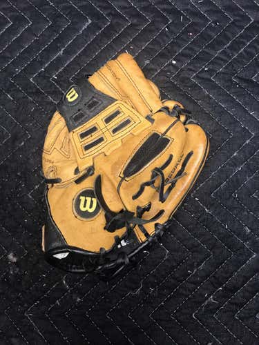 Wilson Easy Close Brown (9YO-13YO) Infield 10.5" A0425 Baseball Glove