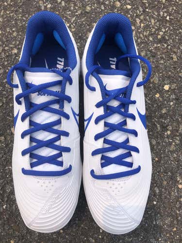 New Women's Size 7.5 (Women's 8.5) Softball Metal Cleats
