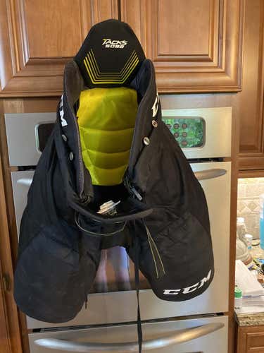 Black Senior Medium CCM  Tacks 5092 Hockey Pants