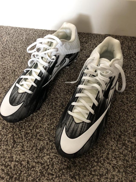 Adult Size 10 (Women's 11) Nike