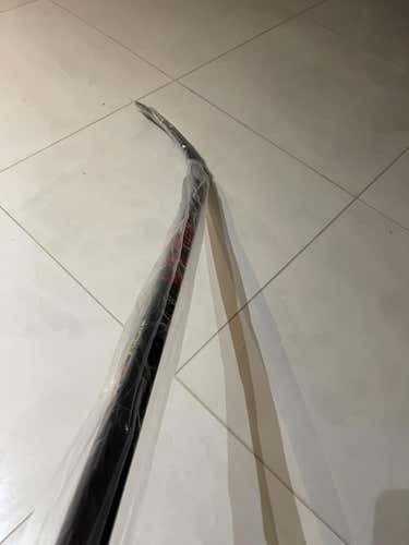 New Vapor FlyLite P92 77 Right Hand Hockey Stick
