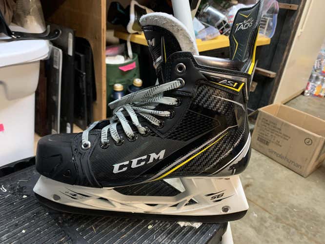 Senior Used CCM Super Tacks AS1 Hockey Skates Regular Width Size 9