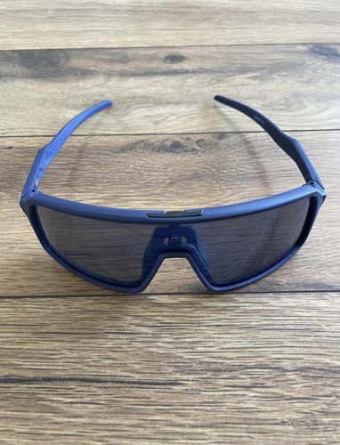 NEW Oakley Sutro Sunglass Bundle - Pink & Navy