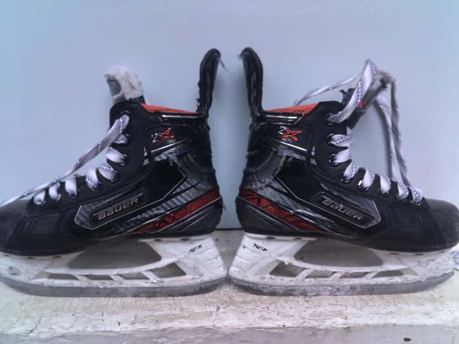 Youth Used Bauer Vapor 2X Hockey Skates Regular Width Size 13.5