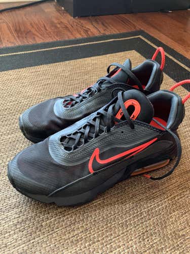 Nike airmax 2090 black and red mens 9.5