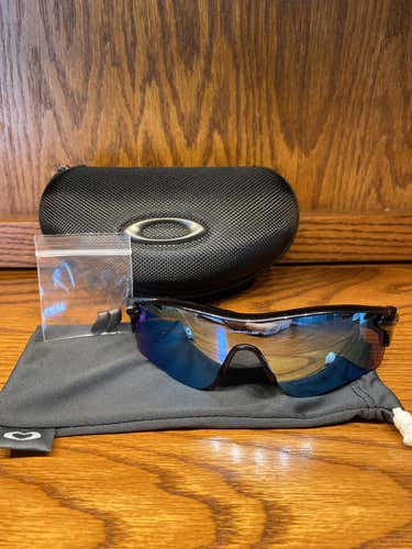 Oakley Radarlock Glasses