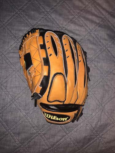 NWT Wilson A3000