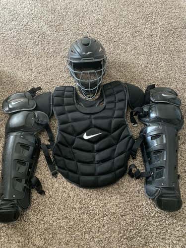 Adult Nike Vapor Catcher's Set