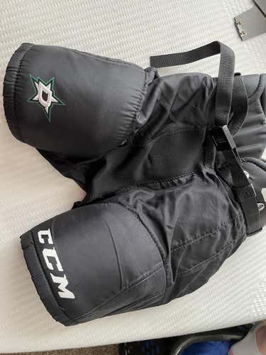 Black Youth Used Small CCM LTP Hockey Pants