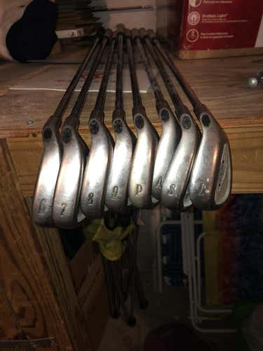 Men's Right Handed Regular Flex Graphite/Steel Shaft X-14 Iron Set