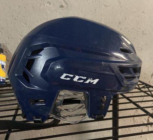 Medium CCM Resistance 300 Hockey Helmet Navy
