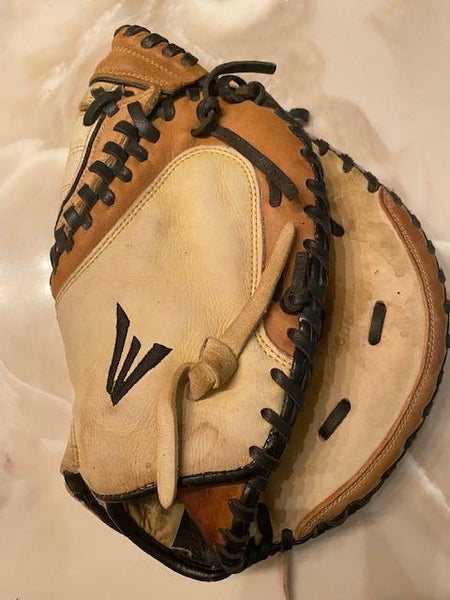 High School/College Easton Synergy Fastpitch Catcher's Softball Glove 33" SYFP 2000