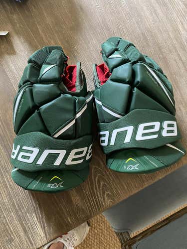 Green Senior Bauer 14" Vapor X2.9 Gloves
