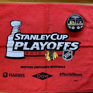 Blackhawks 2010 SCF Puck & towel
