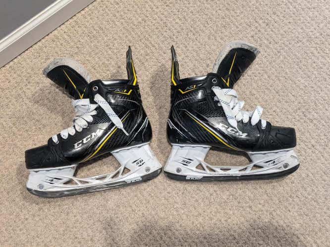 Senior Used CCM Super Tacks AS1 Hockey Skates Size 7.5
