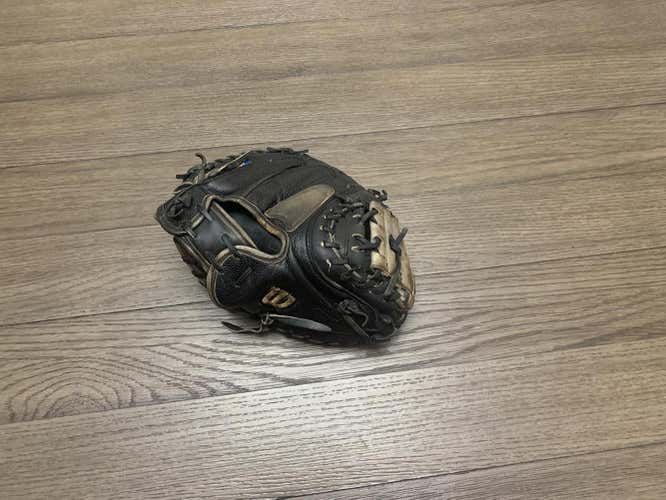 Wilson A2000 M1 33.5” Catchers Mitt
