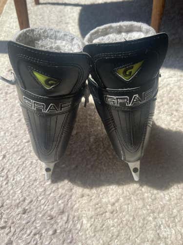 Junior Graf Size 2.5 Supra G735S Hockey Skates