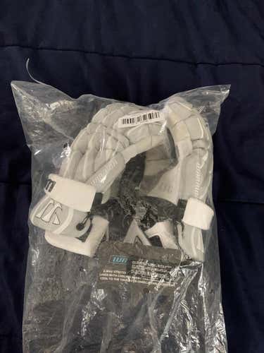 BNWT Warrior Regulator 2 REFLECTIVE Lacrosse Gloves MAKE OFFERS