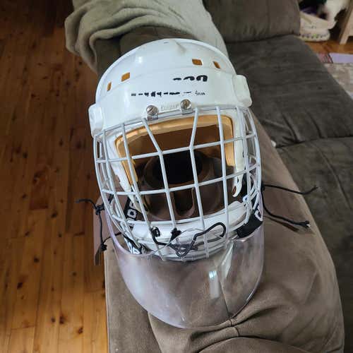 Cooper sk2000 with Gl100 goalie cage