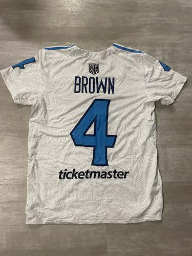 White Used Adult Men's Medium Adidas Jersey