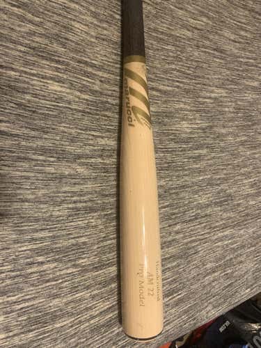 Marucci Wood Bat 32/29 Pro Cut AM22