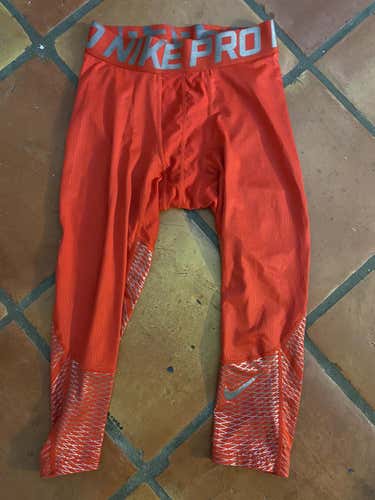 Nike Men’s Medium 3/4 Compression Tights - Red