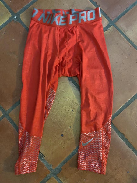 Nike Men’s Medium 3/4 Compression Tights - Red
