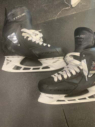 Toronto Maple Leafs Jake Muzzin 10.5e True Custom Skates Made In Canada