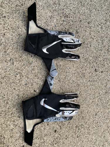 Used Nike Vapor Jet Gloves