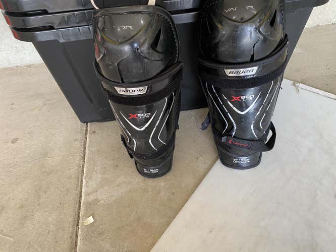 Used Senior Bauer Vapor Shin Pads