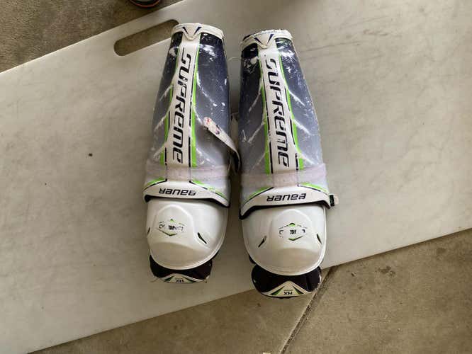 Used Senior Bauer Shin Pads