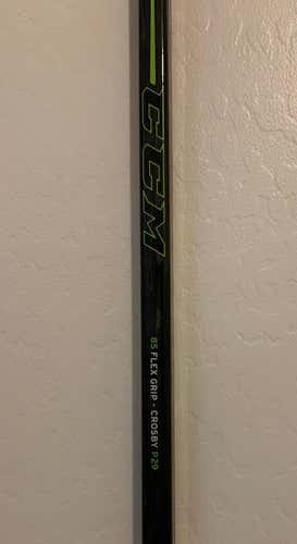 CCM Trigger One-Piece Hockey Stick Stock Sr RH