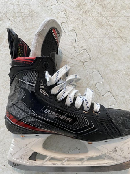 Youth Bauer   Size 2 Vapor 2X Hockey Skates