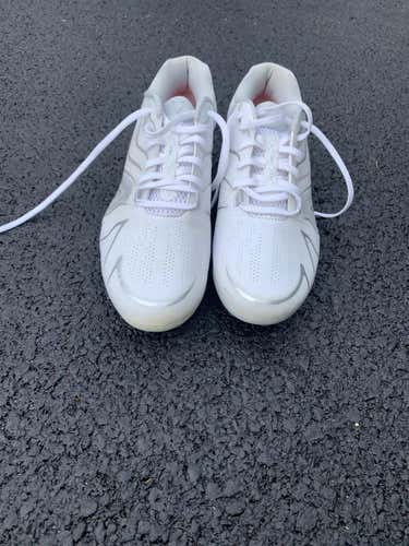 White Men's Size 11 (Women's 12) Low Cut Command Mc