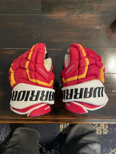Red Senior Warrior 14" Pro Stock Gloves