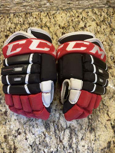 CCM 11” 4 roll gloves Junior hockey