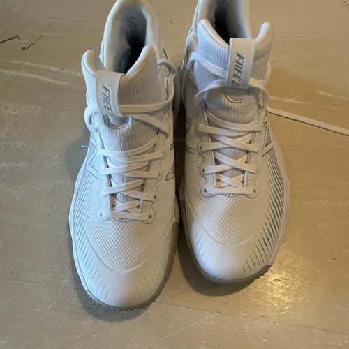 White Used Size 7.5 (Women's 8.5) New Balance