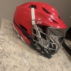 Lacrosse red R helmet !
