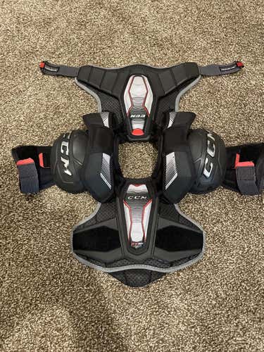 Junior Small CCM FT 390 shoulder pads