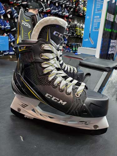 Junior DEMO CCM Super Tacks AS1 Hockey Skates Size 4 (USED TWICE)