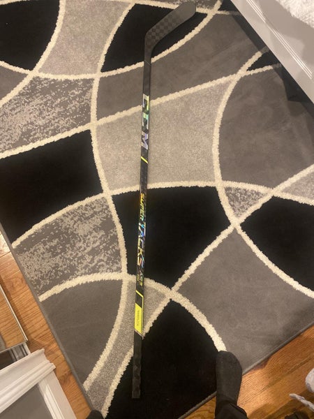 New Rh Right Handed Super Tacks AS3 Pro Hockey Stick