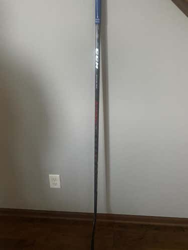 Junior Right Handed Mid Pattern  JetSpeed FT3 Pro Hockey Stick