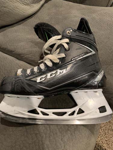 Senior CCM Regular Width Size 7.5 Ribcor 80K Hockey Skates